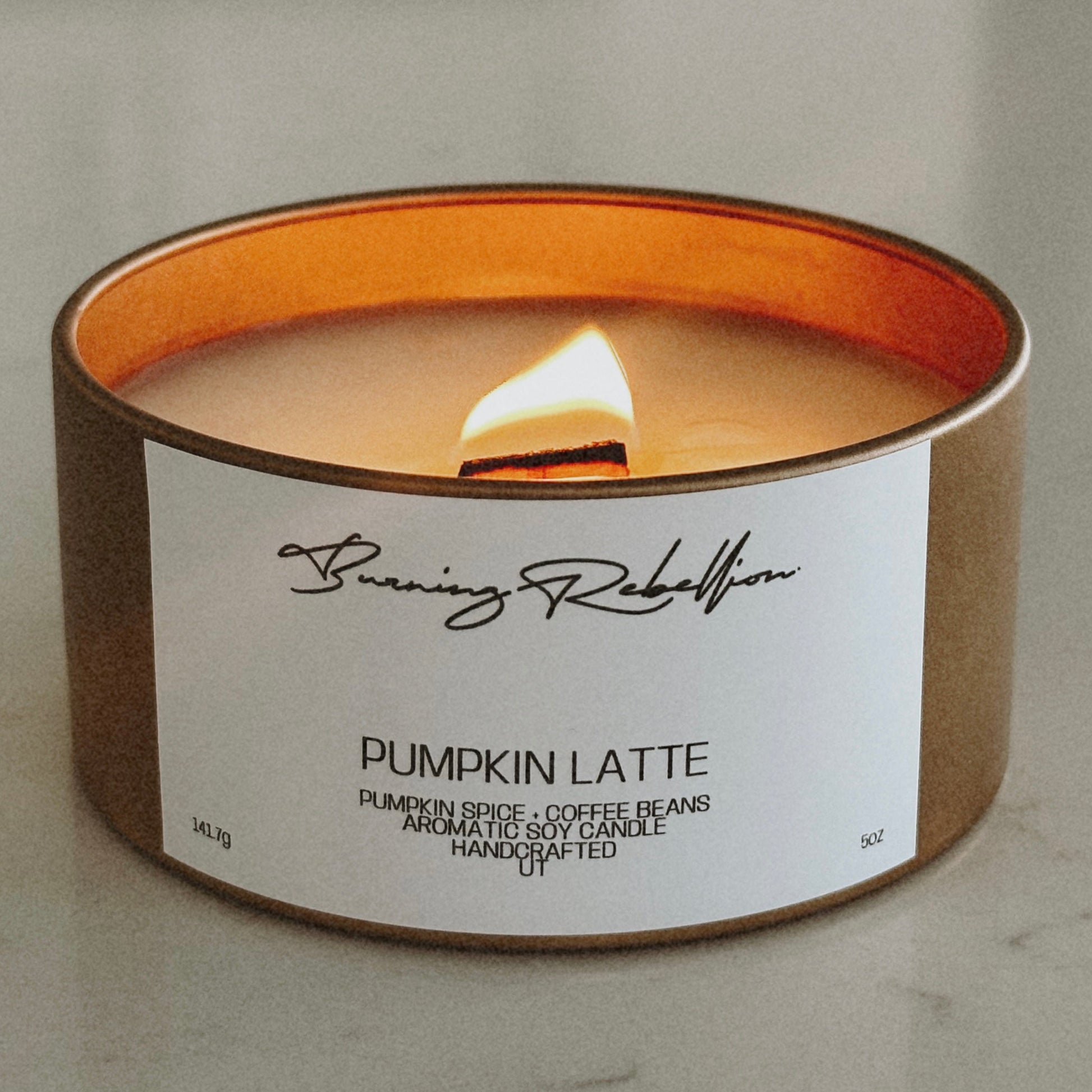 PUMPKIN LATTE candle burning